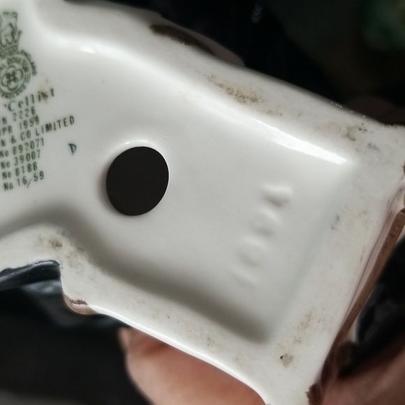 🎶Rare Royal Doulton Cellist Figurine In Excellent Condition🎶Made In England - Picture 16 of 17